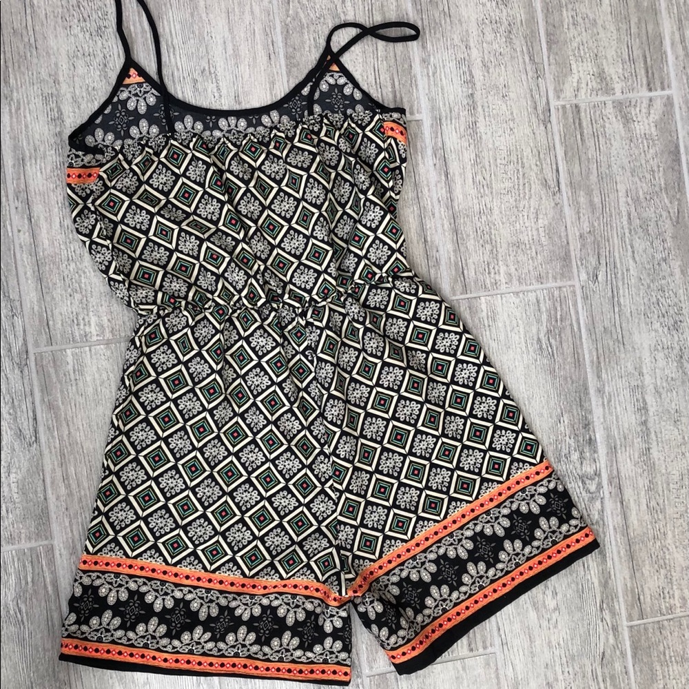 Print Romper - Picture 3 of 3